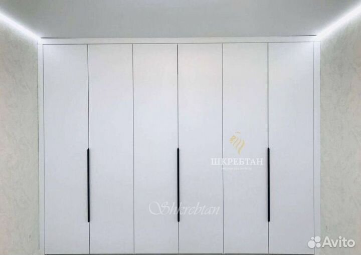 Шкаф купе распашной на заказ от фабрики