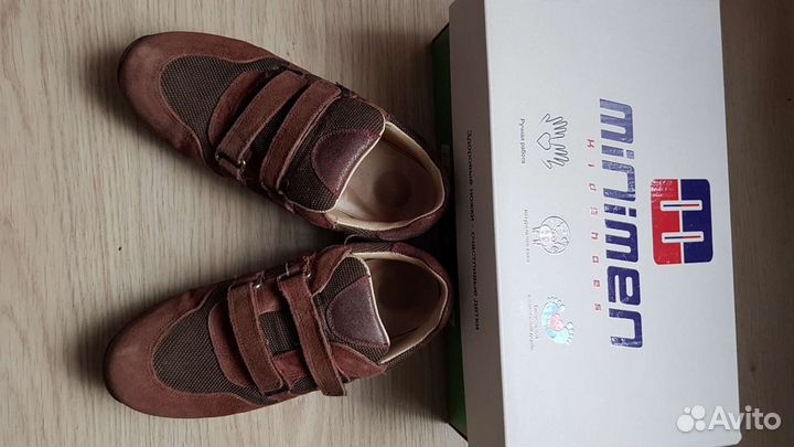 Кроссовки для девочек