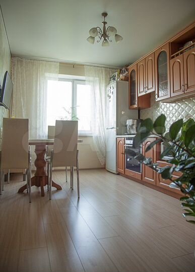 2-к. квартира, 74 м², 3/5 эт.
