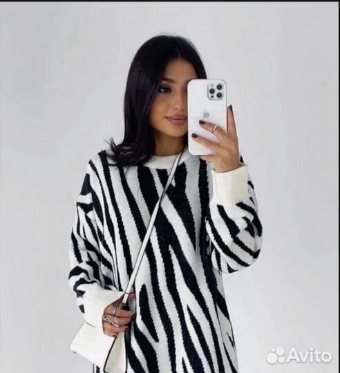 Свитер женский