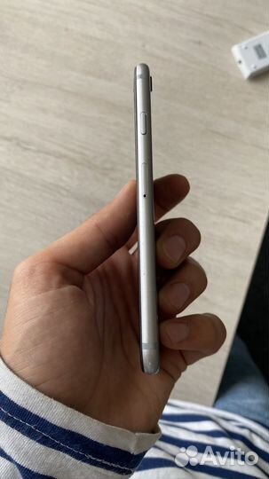 Телефон iPhone 6s