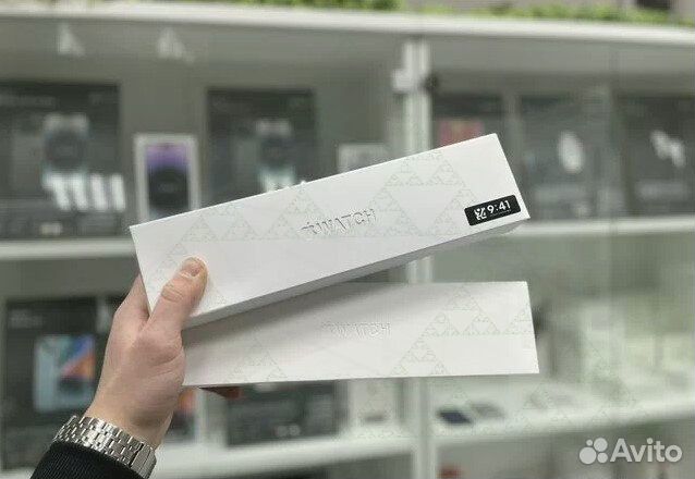 Apple Watch Ultra starlight