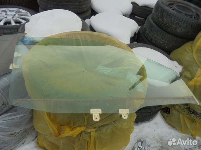 Стекло боковое переднее правое Nissan Xtrail NT30