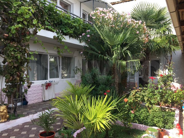 Дом 550 м² на участке 5,5 сот.