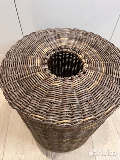 Корзина плетеная с крышкой
