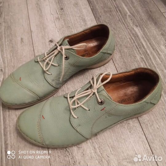 Кроссовки 42р натуральная кожа женские