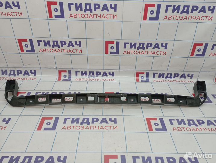 Кронштейн заднего бампера Volkswagen Passat (B6) 3