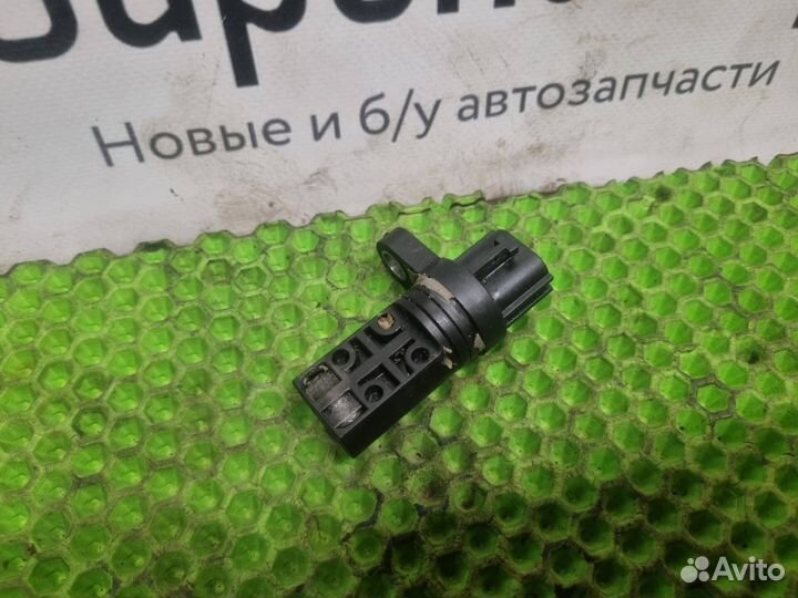 Датчик распредвала правый Infiniti FX35 S50
