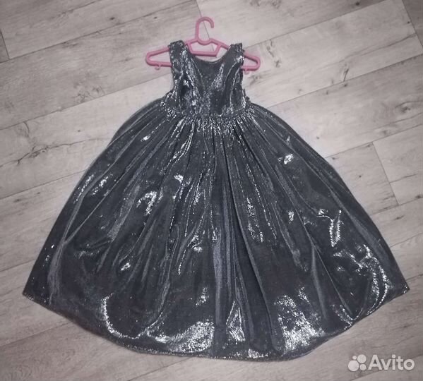 Платье праздничное