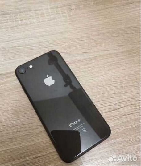 iPhone 8, 64 ГБ