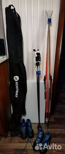 Полный детский лыжный комплект