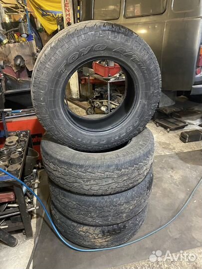 Toyo Open Country A/T Plus 265/70 R17 44E