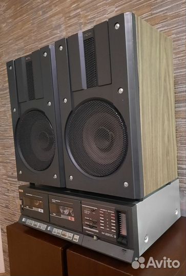 Кассетный магнитофон М-220-С-2 И две колонки