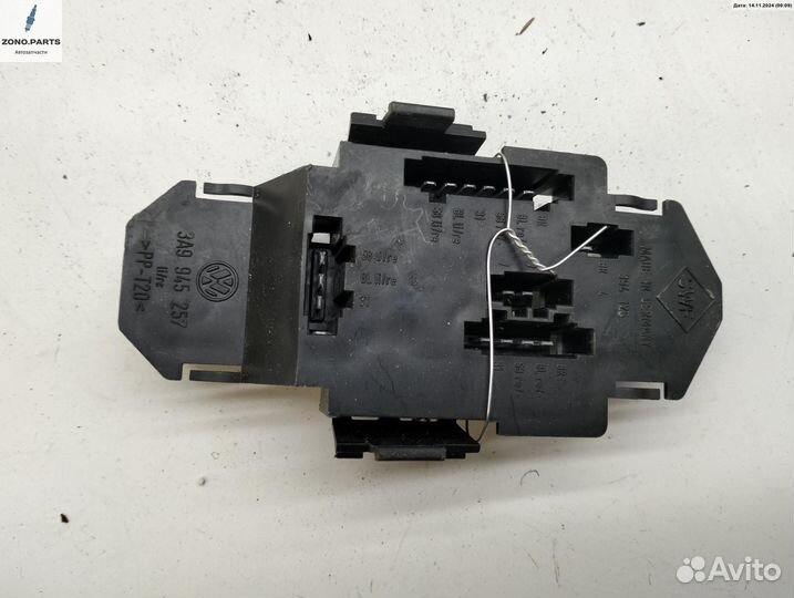 Плата фонаря заднего правого 3A9945257 на Volkswagen Passat B4