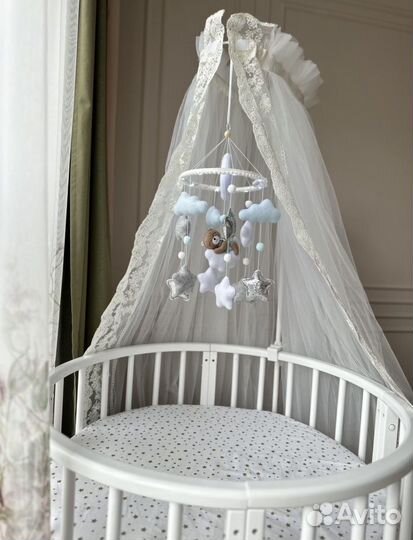 Мобиль в кроватку из фетра