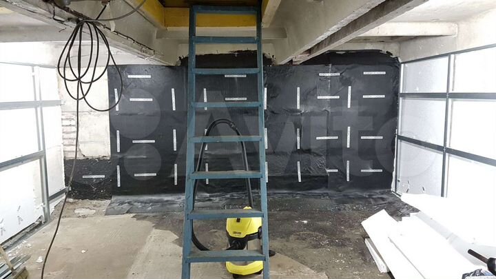 Гараж, > 30 м²