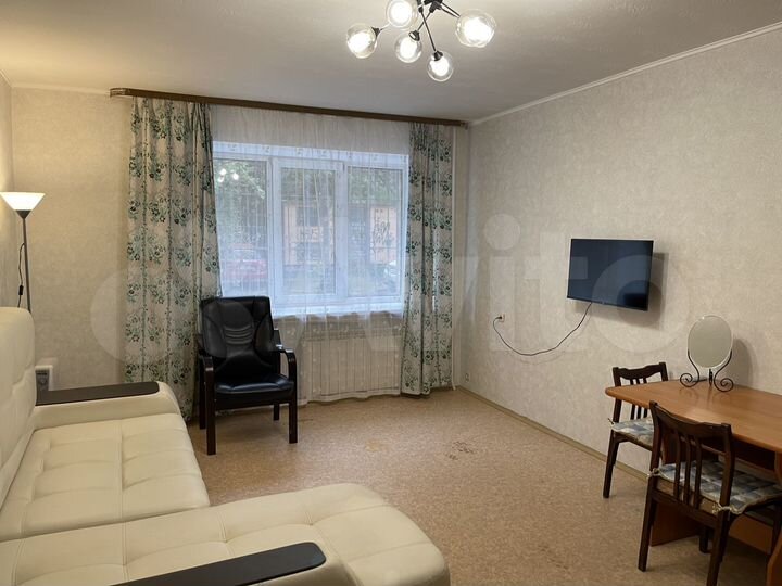 2-к. квартира, 48 м², 1/9 эт.