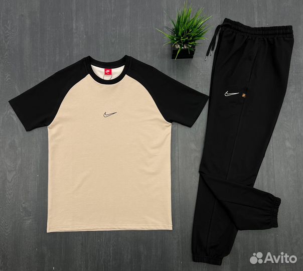 Костюм Nike весенний