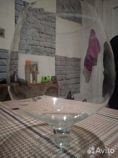 Аквариум на ножке