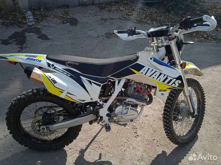 Avantis FX 250