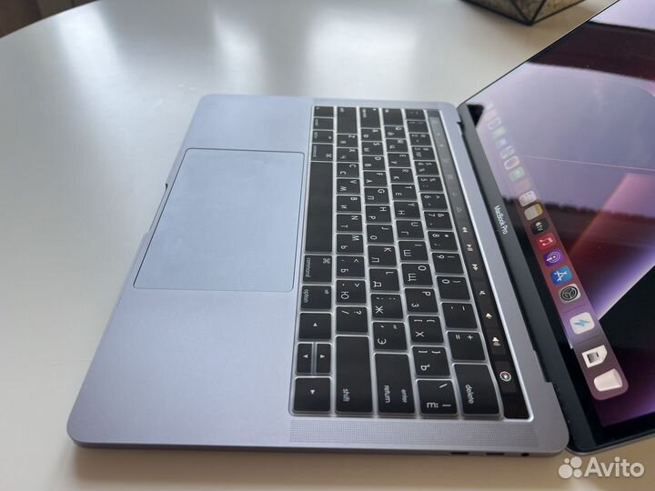 Macbook Pro 13 TouchBar Core i7 16GB RAM 512GB SSD