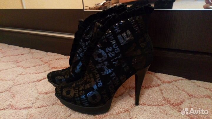 Юбка, женская обувь