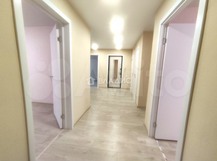 4-к. квартира, 110 м², 1/4 эт.