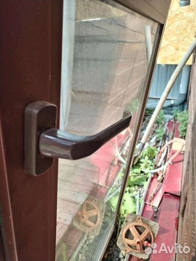 Дверь пластиковая входная