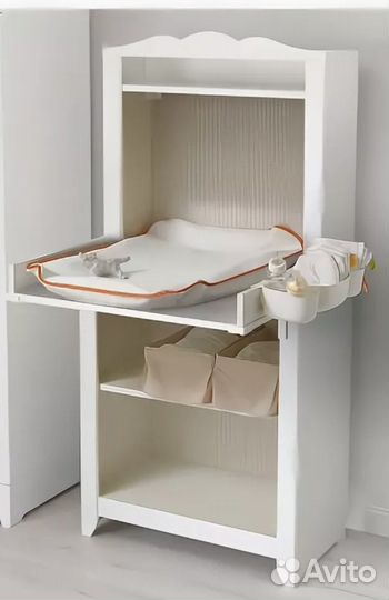 Стеллаж Икеа с пеленальным столиком в комплекте