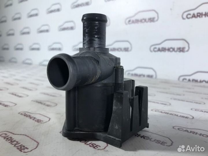 Помпа Audi A5 8T 1.8 cjeb 2014