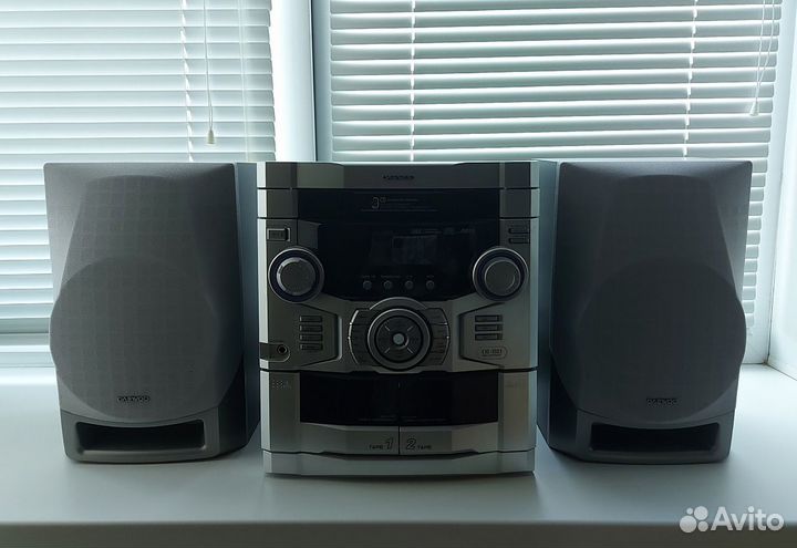 Музыкальный центр