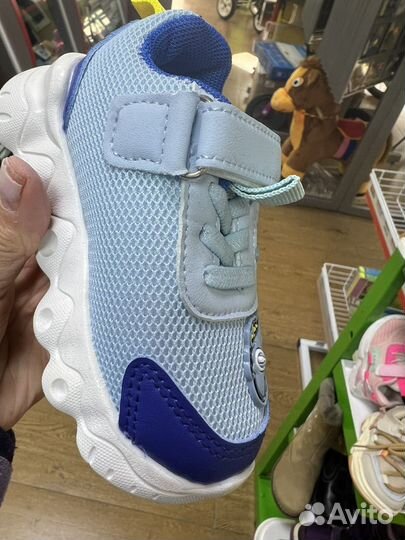 Новые детские кроссовки с подсветкой