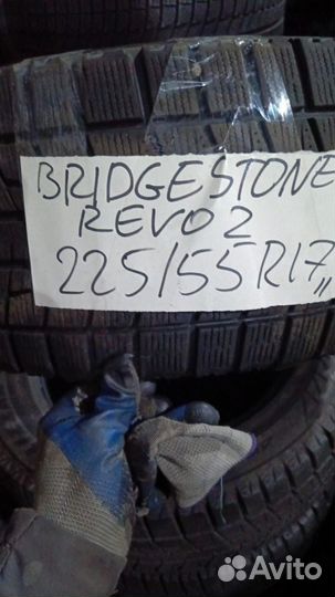 Bridgestone Blizzak Revo2 225/55 R17