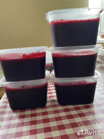 Желе темного крыжовника