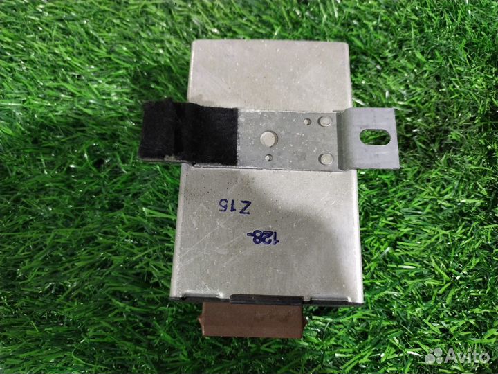 Блок управления круиз-контролем Volkswagen Passat