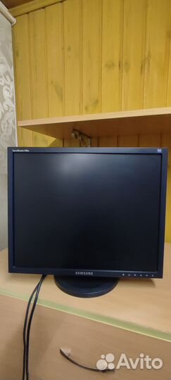 Монитор Samsung 940B
