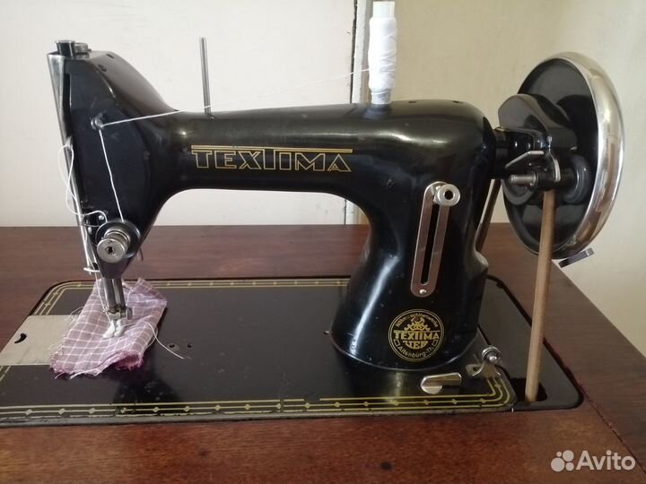 Швейная машинка Textima