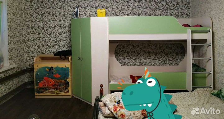 Двухъярусная кровать со шкафом