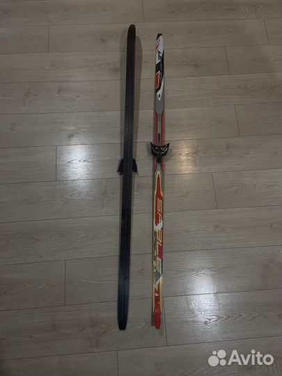 Беговые лыжи