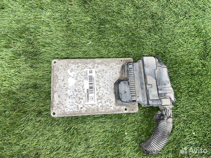 Блок управления подвеской Cadillac Escalade GMT900