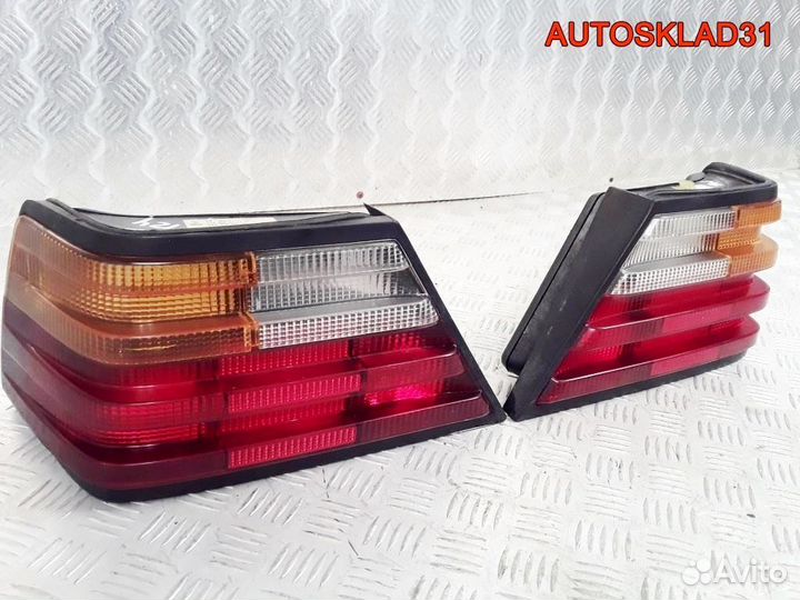 Фонарь задний Mercedes Benz W124 A1248201364 Седан