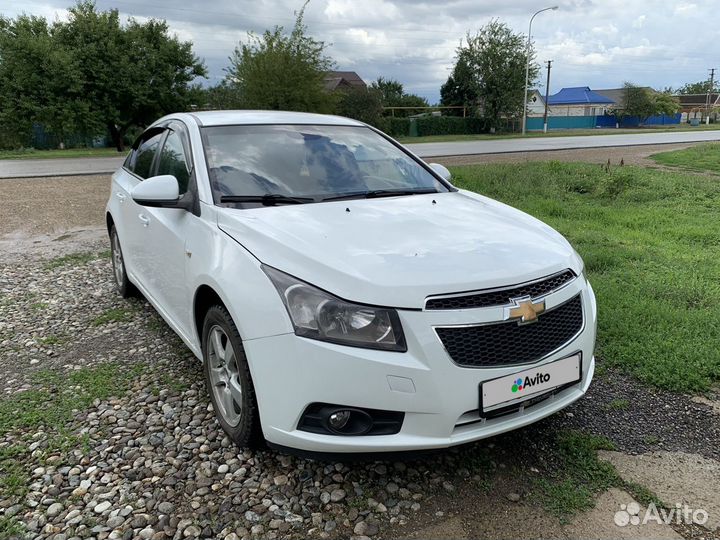 Chevrolet Cruze 1.8 AT, 2011, 209 000 км