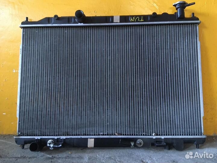 Радиатор охлаждения двигателя nissan TU31