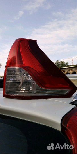 Задние фонарь правый Honda C-RV 2013 г