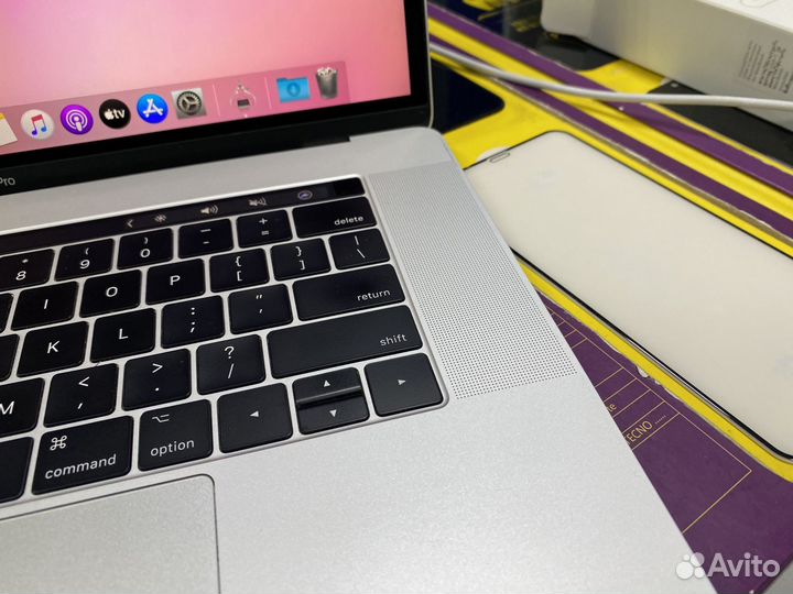 Macbook Pro 15 2017 16/256 GB