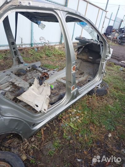 Порог Renault Logan 1