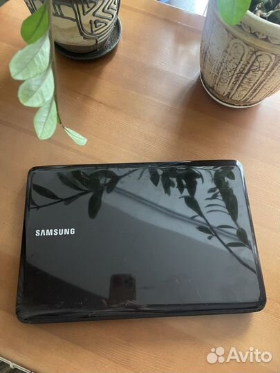 Ноутбук samsung R540