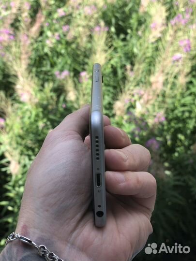 Смартфон Apple iPhone 6 64 Gb