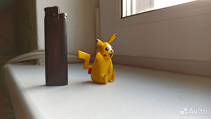 Пикачу покемон фигурка