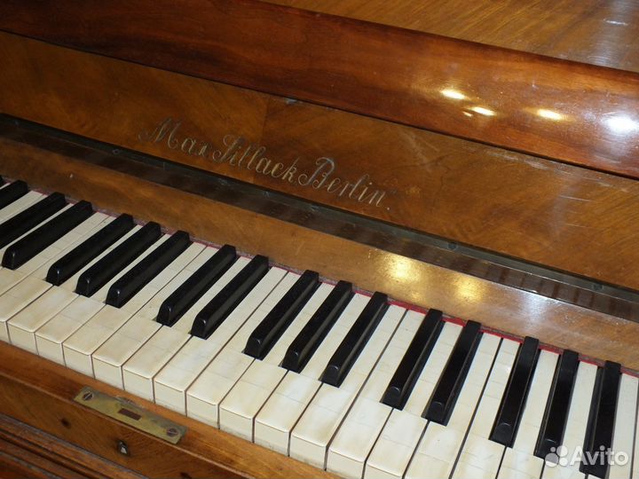 Старинное пианино